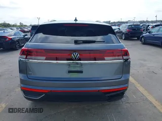 2024 Volkswagen Atlas SE with VIN 1V2DE2CA9RC250981, listed as a IAAI auction lot 41487466 with 10,021 mi miles and . Bid and sale history available at DreamBid. Image 16.