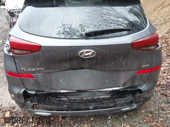 2019 Hyundai Tucson Ultimate with VIN KM8J3CAL0KU020133, listed as a IAAI auction lot 41856333 with 93,772 mi miles. Bid and sale history available at carsss.com. Image 17.
