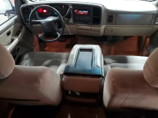 2002 Chevrolet Tahoe Z71 z VIN 1GNEK13Z62R120231, wystawiony jako Copart lot #58536675 z przebiegiem 194 981 mil mil oraz Czysty tytuł • Clean title. Historia ofert i sprzedaży dostępna na DreamBid. Obrazek 8.