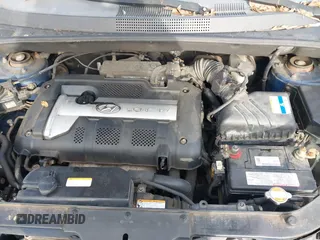 2007 Hyundai Tucson GLS with VIN KM8JM12B77U617990, listed as a IAAI auction lot 41300579 with 167,789 mi miles. Bid and sale history available at carsss.com. Image 10.