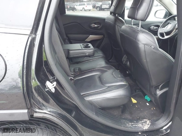2017 Jeep Cherokee Limited with VIN 1C4PJMDS4HW637996, listed as a IAAI auction lot 41578137 with 61,846 mi miles. Bid and sale history available at carsss.com. Image 8.