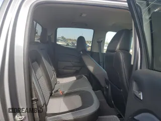 2020 Chevrolet Colorado 2WD Z71 z VIN 1GCGSDEN8L1226905, wystawiony jako Copart lot #63519215 z przebiegiem 71 209 mil mil oraz Szkoda całkowita • Salvage title. Historia ofert i sprzedaży dostępna na DreamBid. Obrazek 10.