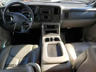 2006 Chevrolet Tahoe Z71 z VIN 1GNEK13T96R124128, wystawiony jako Copart lot #54709055 z przebiegiem 233 655 mil mil oraz Szkoda całkowita • Salvage title. Historia ofert i sprzedaży dostępna na DreamBid. Obrazek 8.