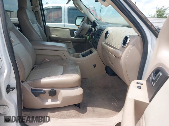 2006 Ford Expedition Eddie Bauer with VIN 1FMPU17516LA38124, listed as a IAAI auction lot 42860673 with 125,204 mi miles and . Bid and sale history available at DreamBid. Image 5.