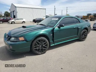 2002 Ford Mustang GT Deluxe z VIN 1FAFP42X92F142747, wystawiony jako Copart lot #53549025 z przebiegiem Nie podano mil oraz Szkody całkowita. Historia ofert i sprzedaży dostępna na DreamBid. Obrazek 1.