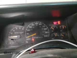 1999 GMC Suburban z VIN 3GKFK16R4XG540882, wystawiony jako Copart lot #80780884 z przebiegiem 209 819 mil mil oraz Czysty tytuł • Clean title. Historia ofert i sprzedaży dostępna na DreamBid. Obrazek 9.