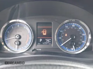 2019 Toyota Corolla L z VIN 5YFBURHE9KP901622, wystawiony jako IAAI lot #42162711 z przebiegiem 92 587 mil mil oraz . Historia ofert i sprzedaży dostępna na DreamBid. Obrazek 7.