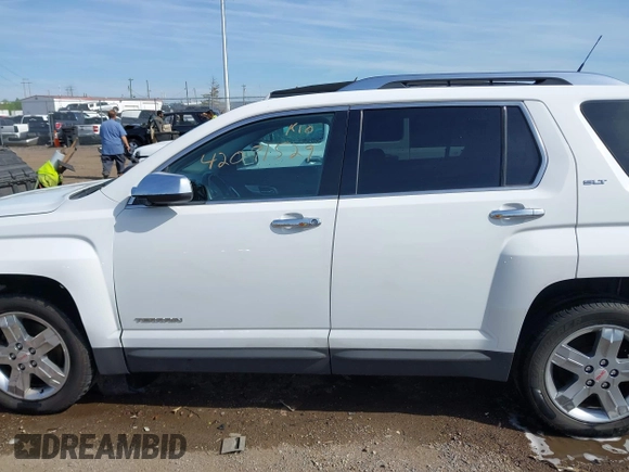 2011 GMC Terrain SLT-2 z VIN 2CTALWEC1B6461112, wystawiony jako IAAI lot #42091529 z przebiegiem 142 224 mil mil oraz . Historia ofert i sprzedaży dostępna na DreamBid. Obrazek 14.