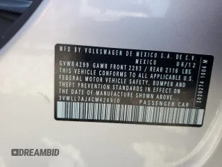 2012 Volkswagen Jetta TDI w/Premium & Nav с VIN 3VWLL7AJ4CM426910, выставлен на аукционе Copart как лот 53111065 с пробегом 137 376 миль миль и Списание • Salvage title. История ставок и продаж доступна на DreamBid. Изображение 13.