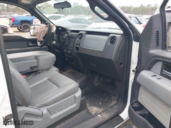 2013 Ford F-150 XL with VIN 1FTFW1CF7DFD53126, listed as a IAAI auction lot 41525709 with 136,137 mi miles. Bid and sale history available at carsss.com. Image 5.