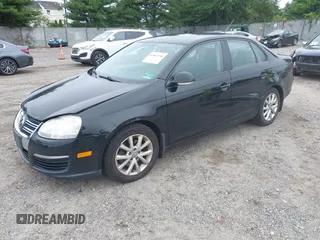 2010 Volkswagen Jetta Limited Edition with VIN 3VWRZ7AJ0AM105047, listed as a IAAI auction lot 42462140 with 199,668 mi miles and . Bid and sale history available at DreamBid. Image 17.