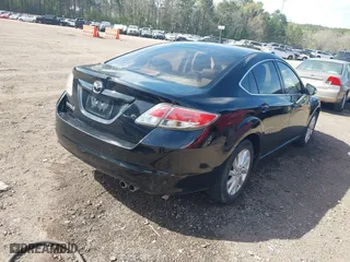 2011 Mazda Mazda6 i Touring with VIN 1YVHZ8CHXB5M17814, listed as a IAAI auction lot 41835027 with 301,089 mi miles. Bid and sale history available at carsss.com. Image 4.