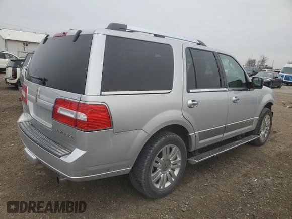 2012 Lincoln Navigator z VIN 5LMJJ2J53CEL01546, wystawiony jako Copart lot #51806275 z przebiegiem 212 022 mil mil oraz Szkoda całkowita • Salvage title. Historia ofert i sprzedaży dostępna na DreamBid. Obrazek 3.
