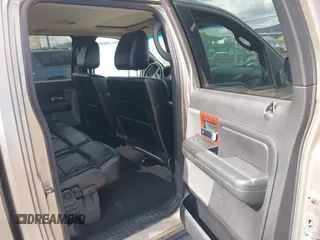 2005 Ford F-150 XLT with VIN 1FTPW14585FB15913, listed as a IAAI auction lot 42134300 with 234,597 mi miles. Bid and sale history available at carsss.com. Image 8.