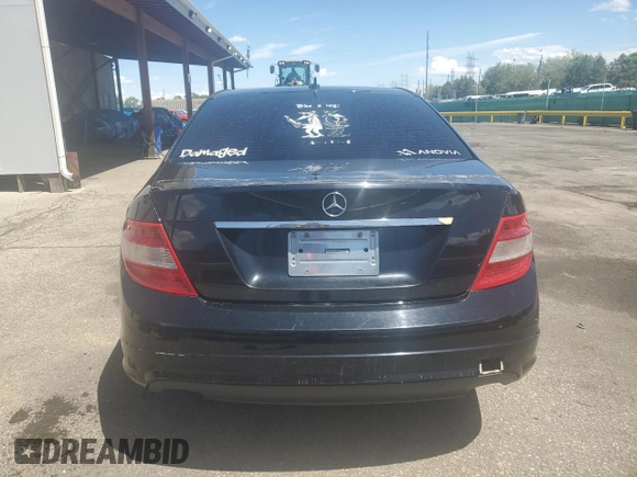 2009 Mercedes-Benz C 300 Sport z VIN WDDGF81X29R054096, wystawiony jako Copart lot #57433145 z przebiegiem 168 489 mil mil oraz Czysty tytuł • Clean title. Historia ofert i sprzedaży dostępna na DreamBid. Obrazek 6.