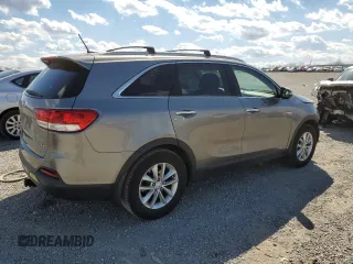 2016 Kia Sorento LX with VIN 5XYPGDA51GG142387, listed as a Copart auction lot 50391785 with 113,651 mi miles and Salvage Title. Bid and sale history available at carsss.com. Image 3.