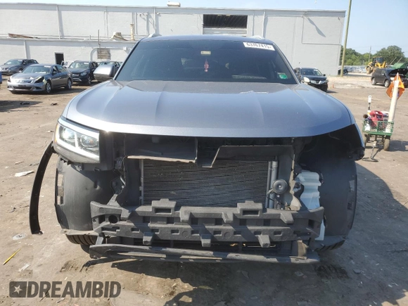 2020 Volkswagen Atlas SE with VIN 1V21E2CA0LC212260, listed as a Copart auction lot 63767415 with 139,042 mi miles and Salvage title. Bid and sale history available at DreamBid. Image 5.