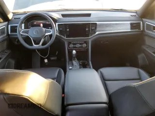 2022 Volkswagen Atlas SE z VIN 1V2HE2CA3NC226199, wystawiony jako Copart lot #58964475 z przebiegiem 40 891 mil mil oraz Nie do naprawy. Historia ofert i sprzedaży dostępna na DreamBid. Obrazek 8.
