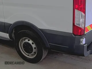 2018 Ford Transit с VIN 1FTYE1YM0JKB52111, выставлен на аукционе IAAI как лот 42832831 с пробегом 132 936 миль миль и . История ставок и продаж доступна на DreamBid. Изображение 9.