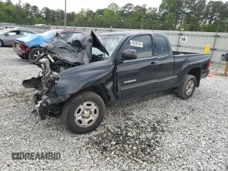 2015 Toyota Tacoma z VIN 5TFTX4CN2FX059963, wystawiony jako Copart lot #52439765 z przebiegiem 292 720 mil mil oraz Szkoda całkowita • Salvage title. Historia ofert i sprzedaży dostępna na DreamBid. Obrazek 1.