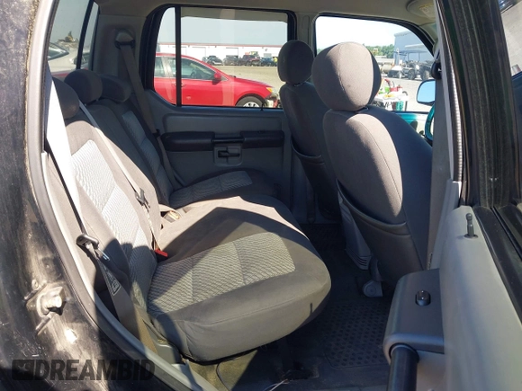 2003 Ford Explorer Sport Trac XLS z VIN 1FMZU77E23UB74361, wystawiony jako IAAI lot #42305659 z przebiegiem 193 291 mil mil oraz . Historia ofert i sprzedaży dostępna na DreamBid. Obrazek 8.