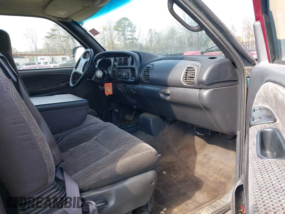 1999 Dodge 1500 z VIN 3B7HF13Z7XG118165, wystawiony jako IAAI lot #41385547 z przebiegiem Nie podano mil oraz . Historia ofert i sprzedaży dostępna na DreamBid. Obrazek 5.