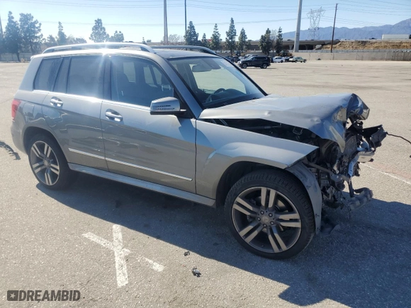 2013 Mercedes-Benz GLK-Class GLK 350 with VIN WDCGG5HB8DG011428, listed as a Copart auction lot 50101095 with 117,144 mi miles and Salvage Title. Bid and sale history available at carsss.com. Image 4.