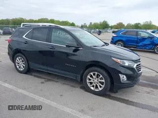 2019 Chevrolet Equinox LT z VIN 2GNAXKEV0K6275434, wystawiony jako IAAI lot #42235206 z przebiegiem 82 326 mil mil oraz . Historia ofert i sprzedaży dostępna na DreamBid. Obrazek 1.
