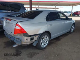 2010 Ford Fusion SE с VIN 3FAHP0HG1AR117710, выставлен на аукционе IAAI как лот 42666903 с пробегом 152 859 миль миль и . История ставок и продаж доступна на DreamBid. Изображение 4.