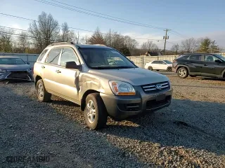 2008 Kia Sportage LX with VIN KNDJE723787456540, listed as a Copart auction lot 88925525 with 178,076 mi miles and Salvage Title. Bid and sale history available at carsss.com. Image 12.
