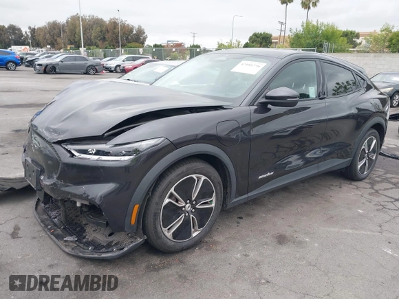 2022 Ford Mustang Mach-E Select z VIN 3FMTK1RM3NMA25588, wystawiony jako IAAI lot #42181256 z przebiegiem 44 753 mil mil oraz . Historia ofert i sprzedaży dostępna na DreamBid. Obrazek 20.