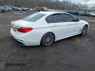 2018 BMW 5 Series M550i xDrive с VIN WBAJB9C56JB035929, выставлен на аукционе IAAI как лот 41732048 с пробегом 87 896 миль миль и . История ставок и продаж доступна на DreamBid. Изображение 4.