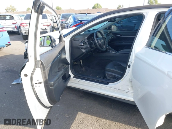 2021 Toyota Camry XSE z VIN 4T1K61AK1MU585677, wystawiony jako IAAI lot #42238920 z przebiegiem 90 089 mil mil oraz . Historia ofert i sprzedaży dostępna na DreamBid. Obrazek 5.