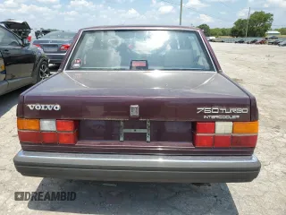 1989 Volvo 760 z VIN YV1GA8748K0068031, wystawiony jako Copart lot #62872354 z przebiegiem 162 923 mil mil oraz Tytuł czysty. Historia ofert i sprzedaży dostępna na DreamBid. Obrazek 6.