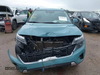 2024 Kia Seltos EX z VIN KNDER2AA5R7473573, wystawiony jako IAAI lot #41906243 z przebiegiem 39 672 mil mil oraz . Historia ofert i sprzedaży dostępna na DreamBid. Obrazek 12.