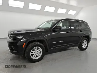2023 Jeep Grand Cherokee Laredo z VIN 1C4RJHAG4PC625637, wystawiony jako Copart lot #59211075 z przebiegiem 55 045 mil mil oraz Tytuł czysty. Historia ofert i sprzedaży dostępna na DreamBid. Obrazek 1.