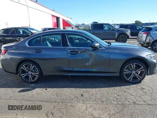 2022 BMW 3 Series 330i xDrive with VIN 3MW5R7J06N8C43146, listed as a IAAI auction lot 41572792 with 6,224 mi miles. Bid and sale history available at carsss.com. Image 13.