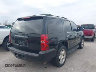 2008 Chevrolet Tahoe LTZ с VIN 1GNFC13018R151706, выставлен на аукционе IAAI как лот 41234053 с пробегом Не указан миль и . История ставок и продаж доступна на DreamBid. Изображение 4.