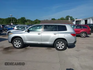 2013 Toyota Highlander with VIN 5TDZA3EHXDS031859, listed as a IAAI auction lot 41930139 with 140,920 mi miles and . Bid and sale history available at DreamBid. Image 14.