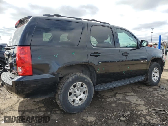 2008 GMC Yukon SLT w/4SB with VIN 1GKFK130X8J126141, listed as a Copart auction lot 51048855 with 174,072 mi miles and Salvage Title. Bid and sale history available at carsss.com. Image 3.