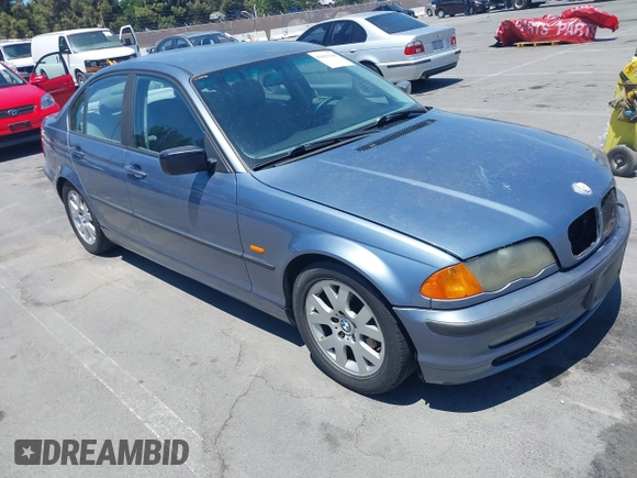 2000 BMW 3 Series 323i with VIN WBAAM3340YFP81830, listed as a IAAI auction lot 42625148 with 162,910 mi miles and . Bid and sale history available at DreamBid. Image 1.