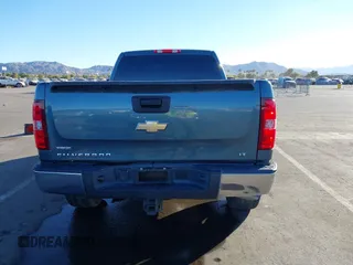 2009 Chevrolet Silverado 1500 with VIN 1GCEC24039Z215240, listed as a IAAI auction lot 41308199 with 104,662 mi miles and . Bid and sale history available at DreamBid. Image 16.