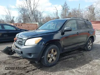 2007 Toyota RAV4 with VIN JTMZD33V976028178, listed as a IAAI auction lot 41923783 with 288,329 mi miles. Bid and sale history available at carsss.com. Image 17.