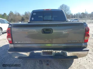 2006 Chevrolet Silverado 1500 LT1 with VIN 2GCEK13T861134800, listed as a IAAI auction lot 41667411 with 286,480 mi miles. Bid and sale history available at carsss.com. Image 17.