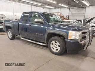 2008 Chevrolet Silverado 1500 LTZ with VIN 2GCEK19J081245477, listed as a IAAI auction lot 41754954 with 220,214 mi miles. Bid and sale history available at carsss.com. Image 1.