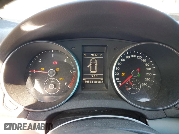 2012 Volkswagen Golf TDI с VIN WVWDM7AJ0CW292434, выставлен на аукционе Copart как лот 57034995 с пробегом 180 564 миль миль и Списание • Salvage title. История ставок и продаж доступна на DreamBid. Изображение 9.