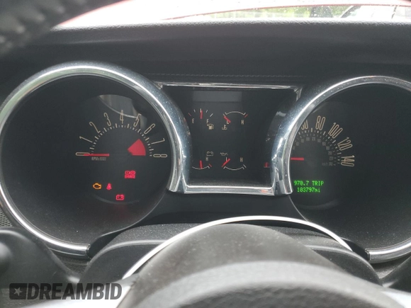 2008 Ford Mustang GT Deluxe z VIN 1ZVHT85HX85152340, wystawiony jako Copart lot #57599865 z przebiegiem 103 797 mil mil oraz Szkoda całkowita • Salvage title. Historia ofert i sprzedaży dostępna na DreamBid. Obrazek 9.