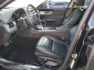 2019 Jaguar XF 25t Prestige with VIN SAJBE4FX6KCY81053, listed as a Copart auction lot 72451524 with 50,749 mi miles and Salvage Title. Bid and sale history available at carsss.com. Image 7.