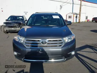2012 Toyota Highlander Limited with VIN 5TDDK3EH2CS134845, listed as a IAAI auction lot 41431233 with 65,409 mi miles. Bid and sale history available at carsss.com. Image 12.