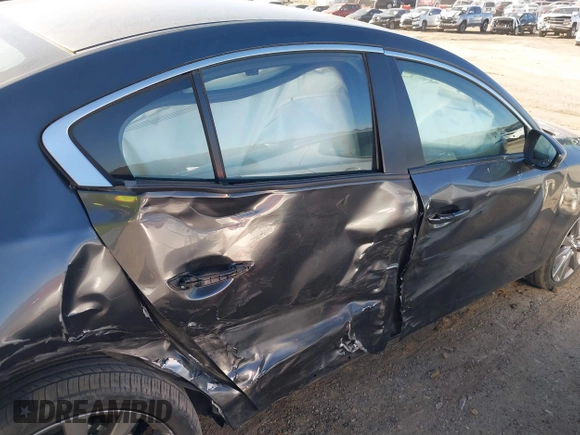 2019 Mazda 3 Select with VIN JM1BPACL1K1107958, listed as a IAAI auction lot 41173593 with Not Provided miles and . Bid and sale history available at carsss.com. Image 18.